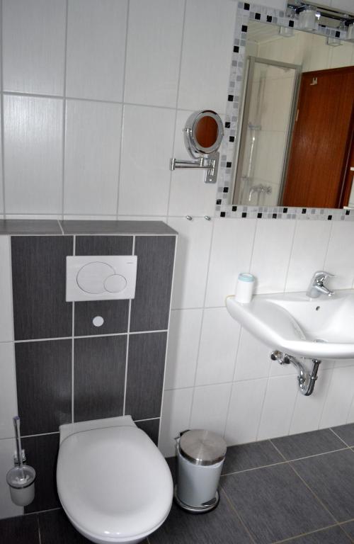 Gaestehaus Preuss Ellenz-Poltersdorf Phòng bức ảnh